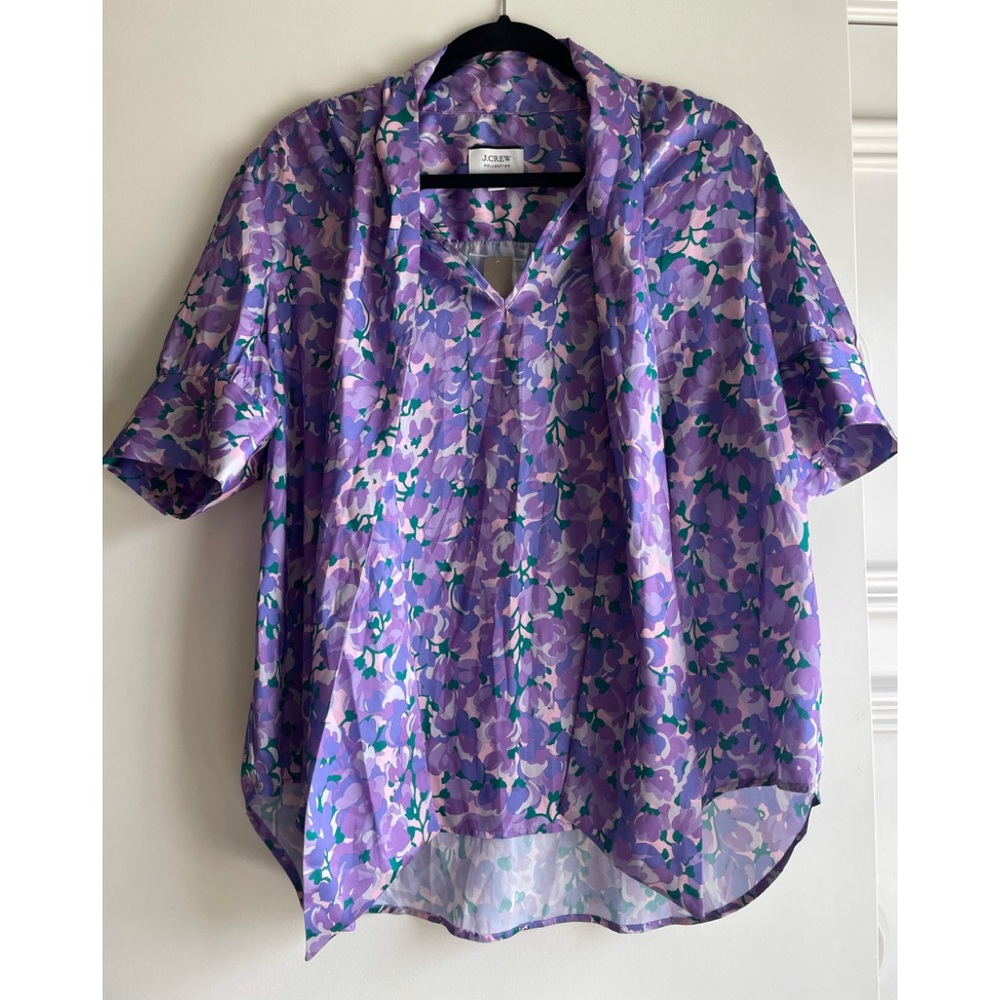 Purple with vintage like collar